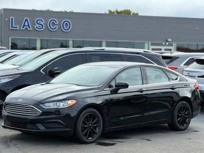 Used 2017 Ford Fusion SE w/ Fusion SE Technology Package