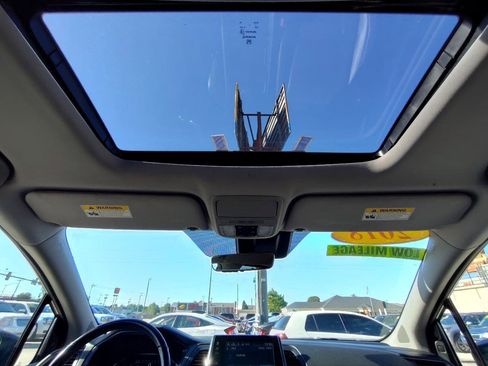 Used 2018 Honda Odyssey EX-L image 37