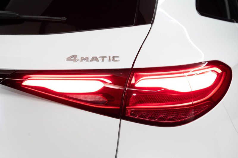 New 2027 Mercedes-Benz GLC 300 4MATIC image 10