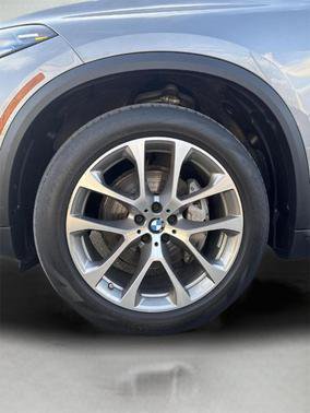 Used 2024 BMW X5 xDrive40i AWD/4WD image 13
