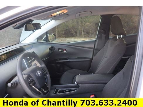 Used 2022 Toyota Prius LE image 23