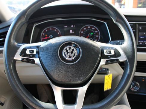 Used 2020 Volkswagen Jetta SE FWD image 16