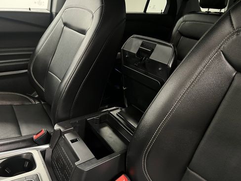 Used 2022 Ford Explorer Limited image 26