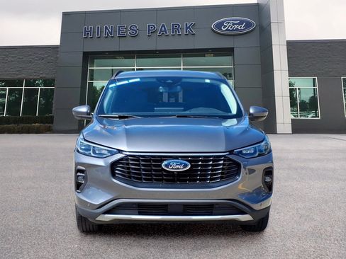 Used 2024 Ford Escape Platinum AWD/4WD image 2
