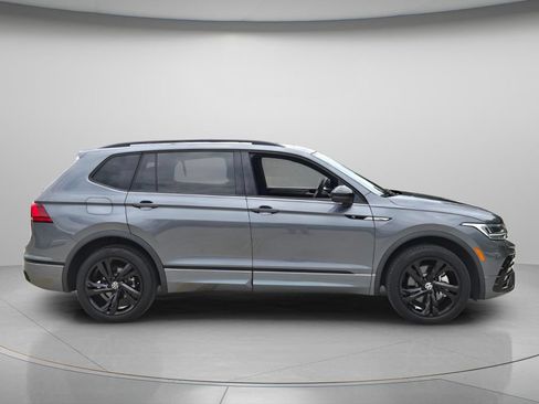 Certified 2023 Volkswagen Tiguan SE R-Line FWD image 4