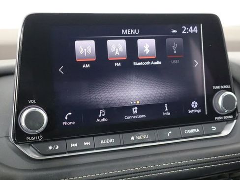 Used 2023 Nissan Rogue SV w/ SV Premium B Package image 33