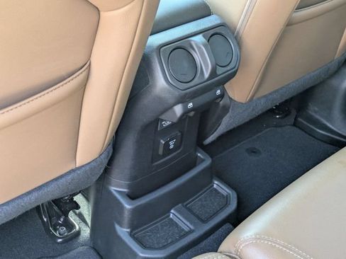 Used 2023 Jeep Wrangler Unlimited Sahara w/ Cold Weather Group AWD/4WD image 29