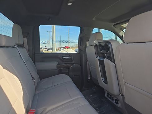 Used 2022 GMC Sierra 2500 SLE w/ SLE Value Package; image 8