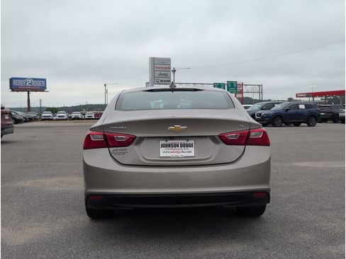 Used 2023 Chevrolet Malibu LT image 4