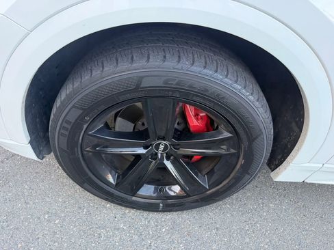 Used 2019 Audi Q8 Premium w/ Convenience Package image 34