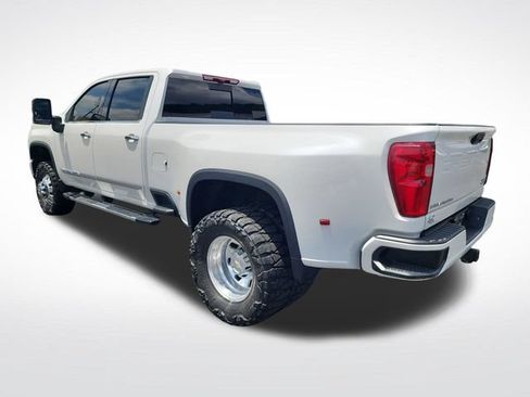 Used 2024 Chevrolet Silverado 3500 High Country w/ High Country Premium Package AWD/4WD image 3