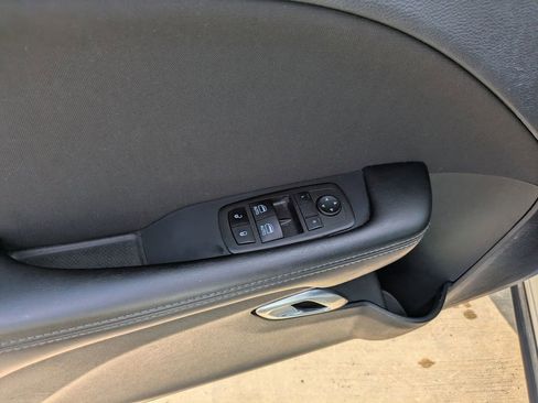 Used 2023 Dodge Challenger GT image 8