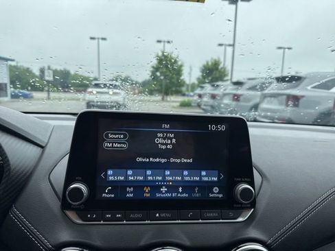 Used 2024 Nissan Sentra SV FWD image 14