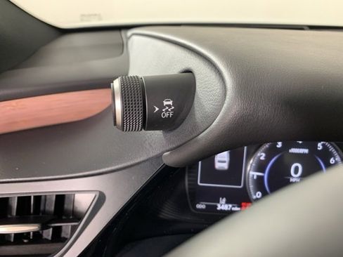 Used 2025 Lexus ES 350 Ultra Luxury w/ Accessory Package (Z2) image 23