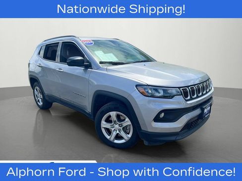 Used 2024 Jeep Compass Latitude AWD/4WD image 1