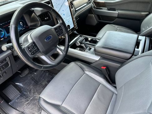 Used 2022 Ford F150 Lightning Lariat AWD/4WD image 9
