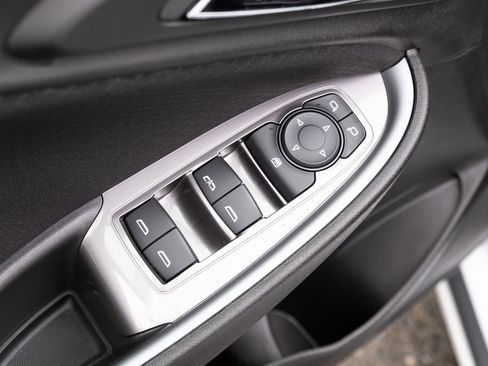 Used 2024 Chevrolet Malibu LT w/ LPO, Floor Liner Package FWD image 14