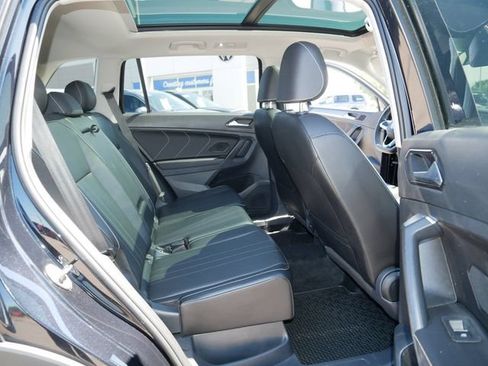 Certified 2022 Volkswagen Tiguan SE AWD/4WD image 19