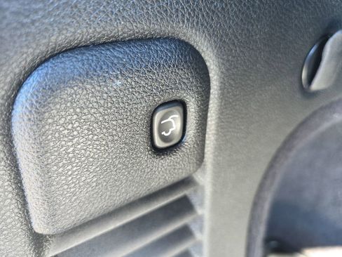 Used 2017 Jeep Grand Cherokee Limited w/ Trailer Tow Group IV image 8