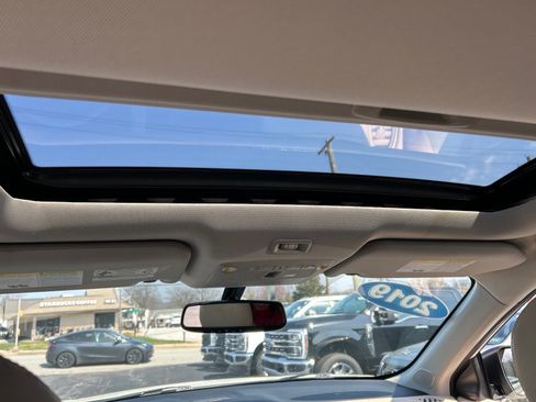 Used 2019 Nissan Pathfinder SL w/ SL Premium Package image 7