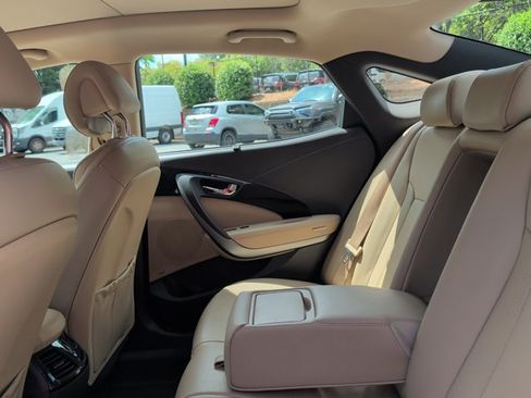 Used 2014 Hyundai Azera Limited w/ Option Group 02 FWD image 17
