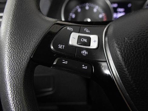 Used 2020 Volkswagen Tiguan S image 26