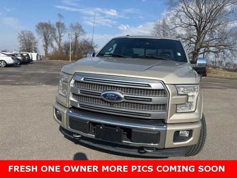 Used 2017 Ford F150 Platinum w/ Equipment Group 701A Luxury image 3