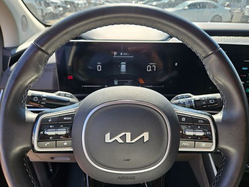Used 2026 Kia Carnival FWD image 20