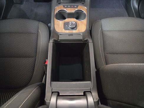 Used 2021 GMC Acadia SLE w/ Elevation Edition image 23