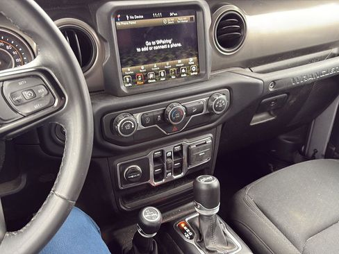 Used 2019 Jeep Wrangler Unlimited Sport S image 17