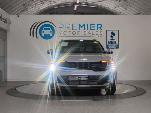 Used 2025 Kia Sorento S w/ Panoramic Sunroof Package FWD image 22