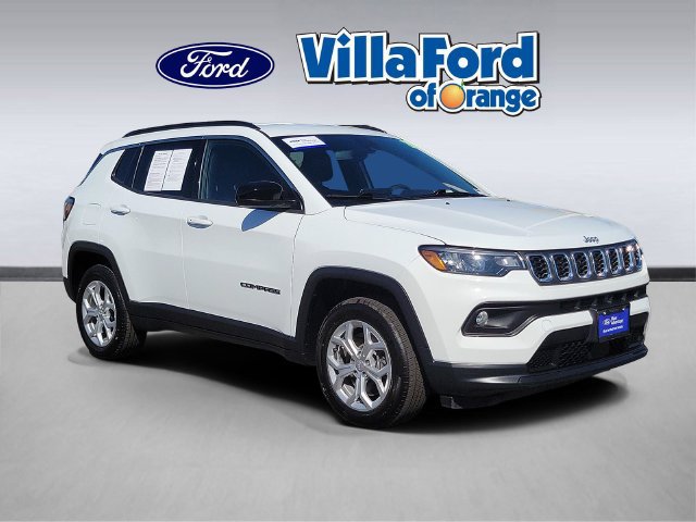 Used 2024 Jeep Compass Latitude AWD/4WD image 1