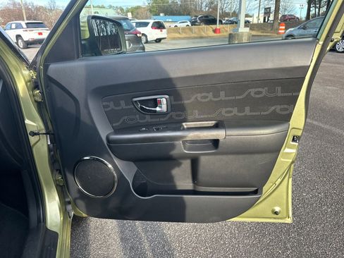 Used 2013 Kia Soul + w/ Audio Pkg image 14