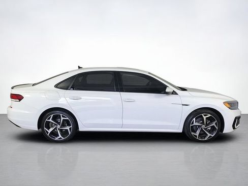 Used 2021 Volkswagen Passat 2.0T R-Line FWD image 2