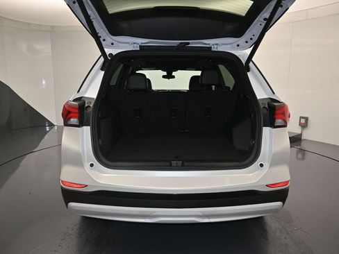 Used 2024 Chevrolet Equinox RS w/ RS Leather Package AWD/4WD image 26