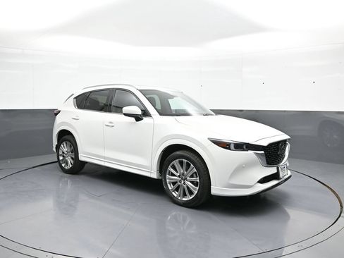 Used 2023 MAZDA CX-5 Signature AWD/4WD image 4