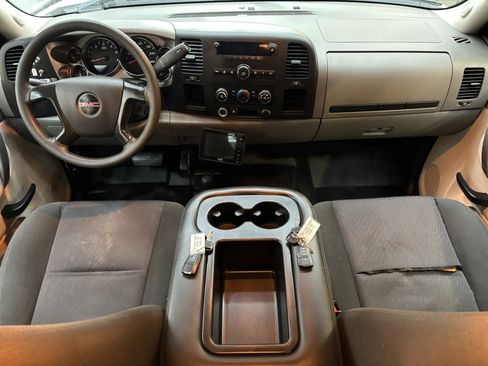 Used 2011 GMC Sierra 2500 W/T AWD/4WD image 11