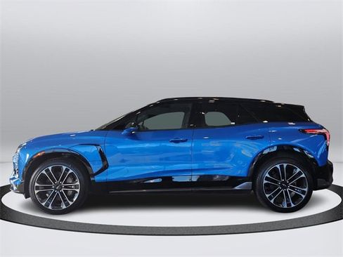 Certified 2025 Chevrolet Blazer EV SS w/ Performance Package image 2
