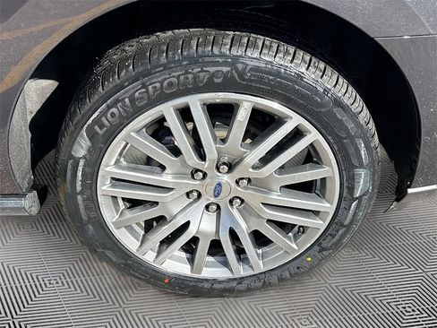 Used 2024 Ford Expedition Max Limited image 35