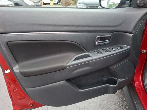 Used 2022 Mitsubishi Outlander Sport ES FWD image 12