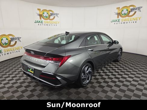 Used 2025 Hyundai Elantra Limited FWD image 9