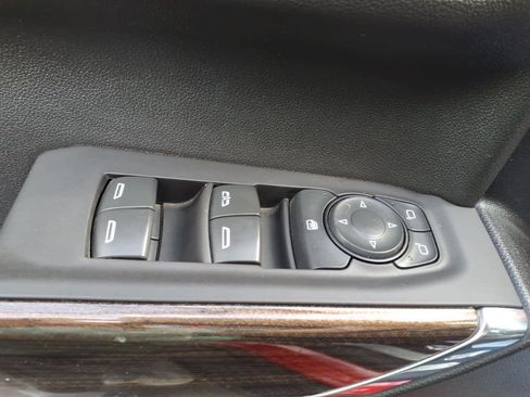 Used 2021 Chevrolet Silverado 1500 LT Trail Boss w/ Convenience Package II image 14