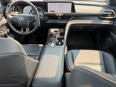 Certified 2025 Toyota Crown Platinum AWD/4WD image 13