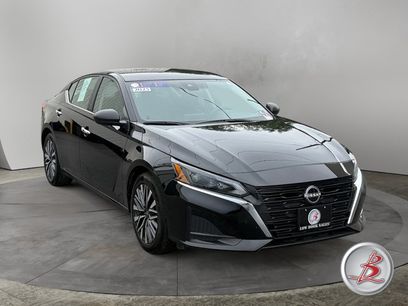 Used 2025 Nissan Altima 2.5 SV