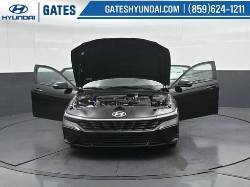 New 2026 Hyundai Elantra SE image 52
