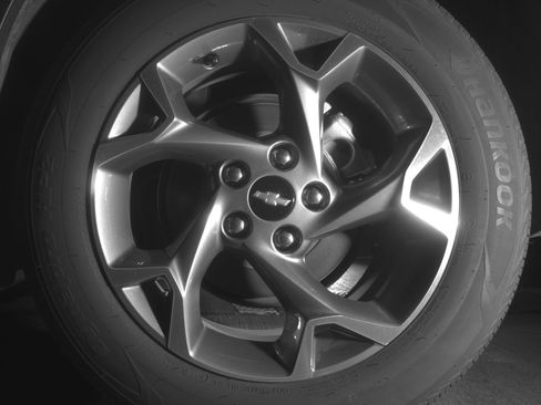 Used 2025 Chevrolet Trax LT w/ LT Convenience Package image 14