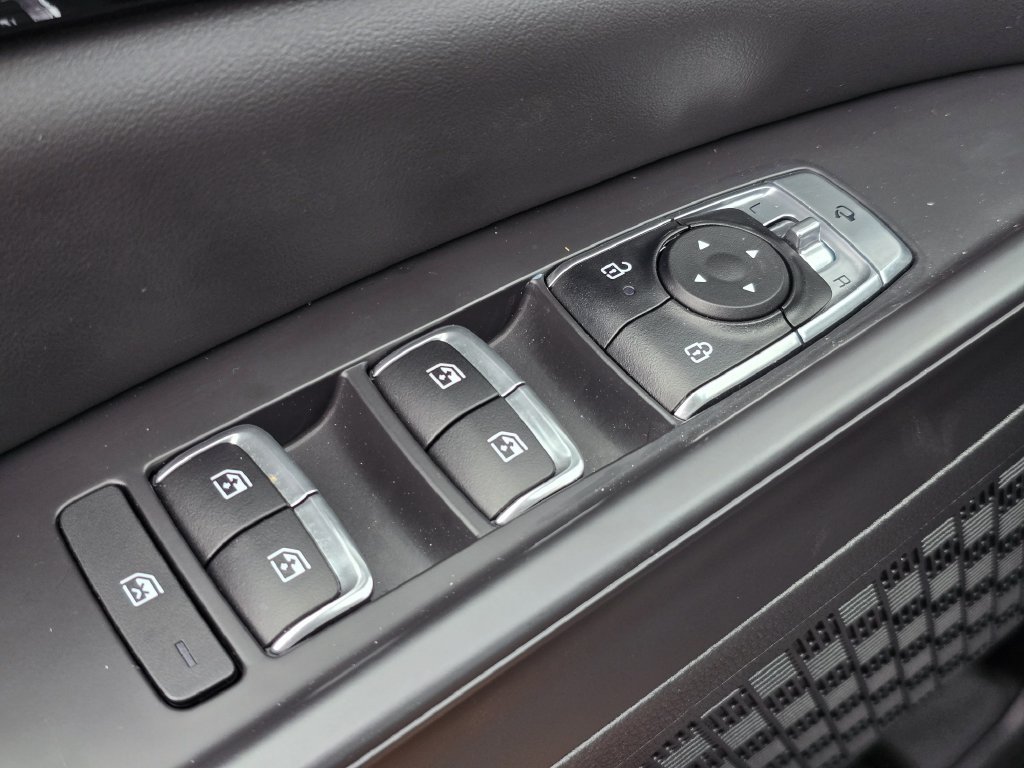 Certified 2025 Kia Carnival SX Prestige FWD image 26