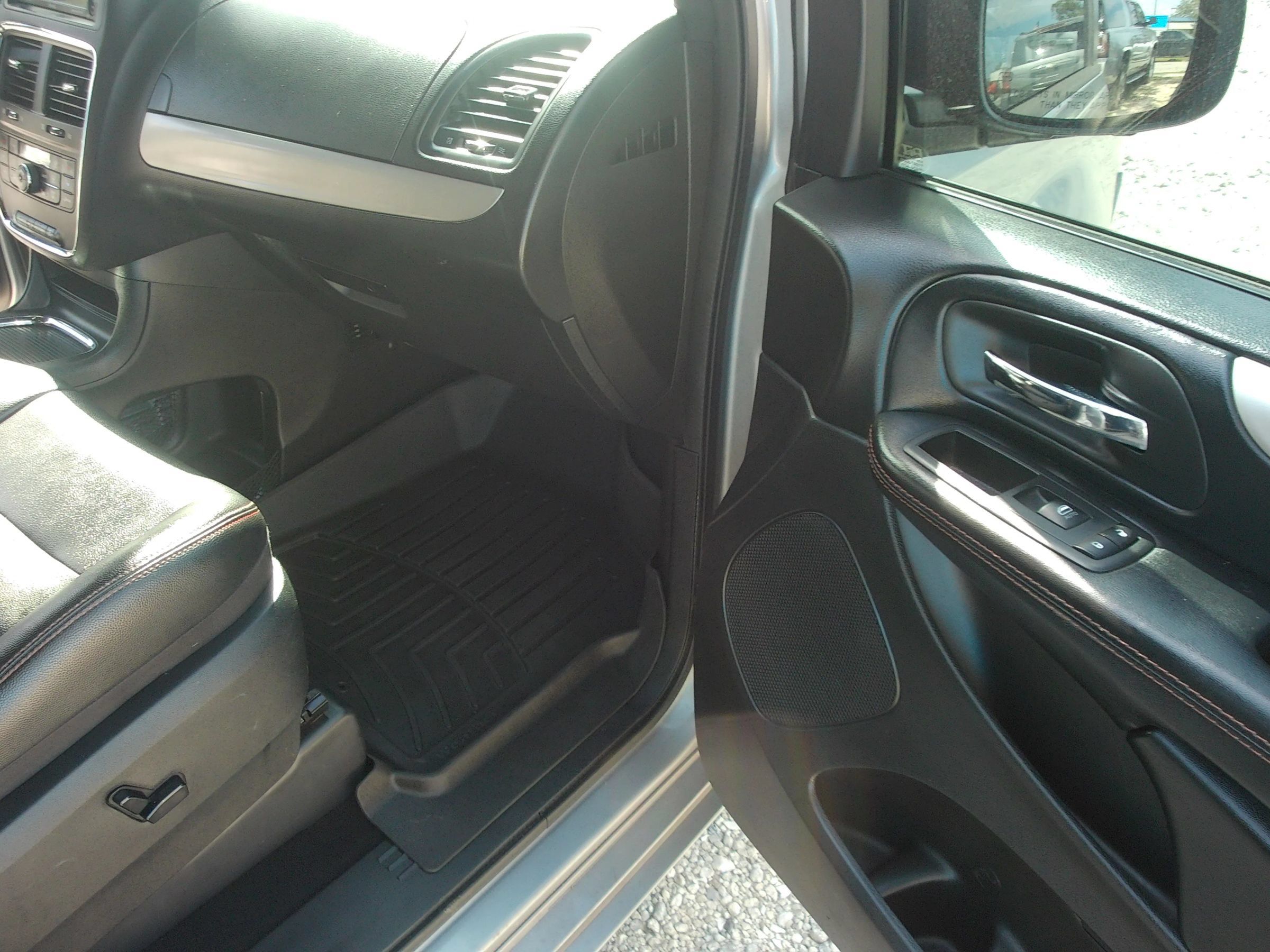 Used 2019 Dodge Grand Caravan GT FWD image 34