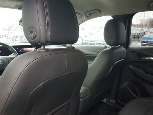 Certified 2024 Buick Encore GX Preferred w/ Comfort Package image 10