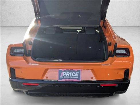 Used 2025 Dodge Charger R/T w/ Sun & Sound Package image 6